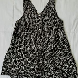 Diamond pattern loose fitting blouse